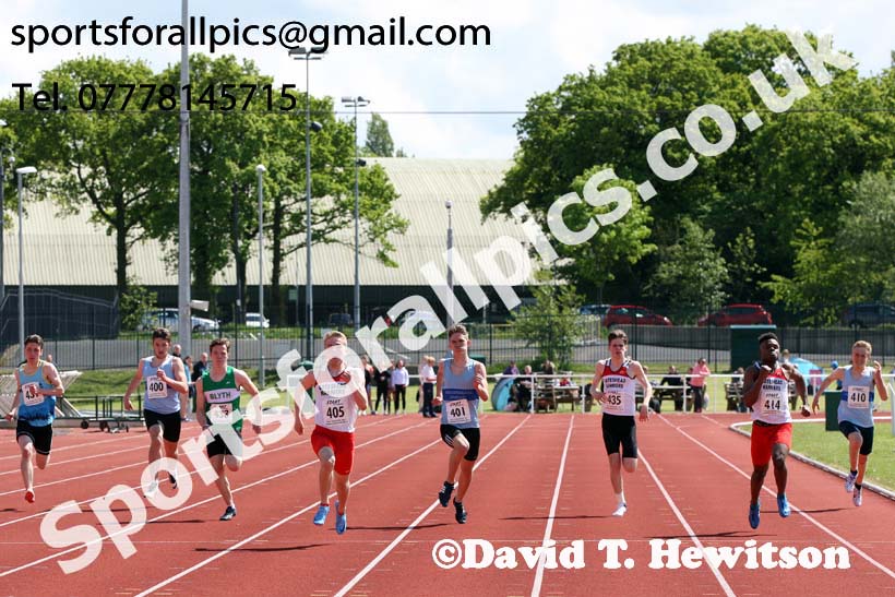 Boys under-17s 200 metres, North Eastern Track and Fields Champs., Middlesbrough. Photo: David T. Hewitson/Sports for All Pics